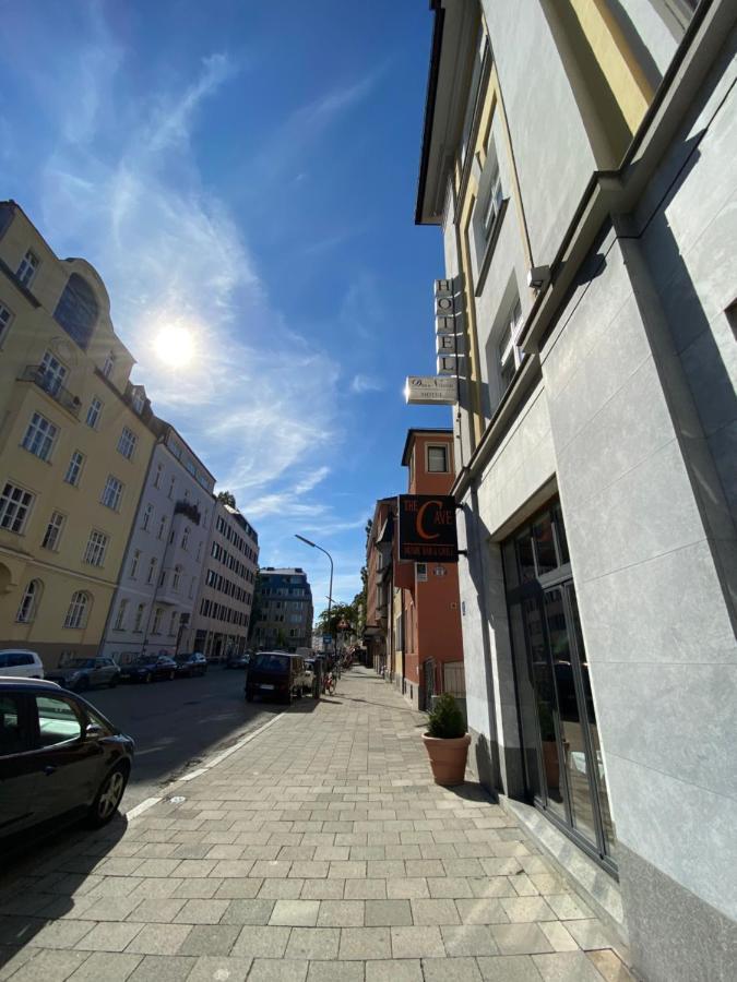 Nikolai 4* Munich